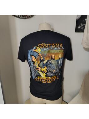 CLASSIC ROCK VINTAGE OR PRE-WORN T-SHIRT ***SANTANA AND EARTH WIND & FIRE 2022
